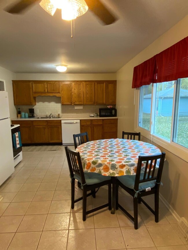 1707 E Rand St, Hobart, IN 46342 - photo 3