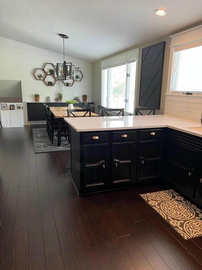 Kitchen/Dining