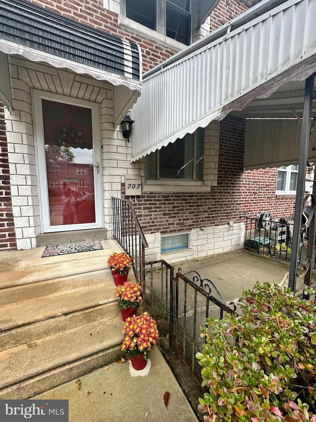 707 Crescent Dr, Glenolden, PA 19036 - photo 2