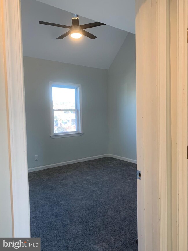 6911 Broening Rd, Dundalk, MD 21222 - photo 3