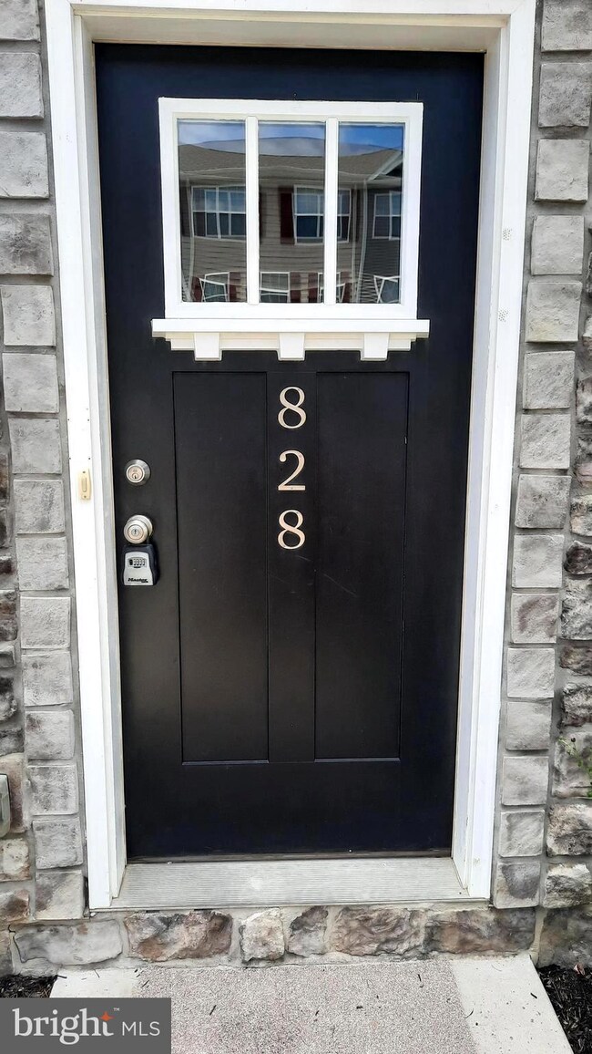 828 Admiral's Quay Dr, Mechanicsburg, PA 17055 - photo 3