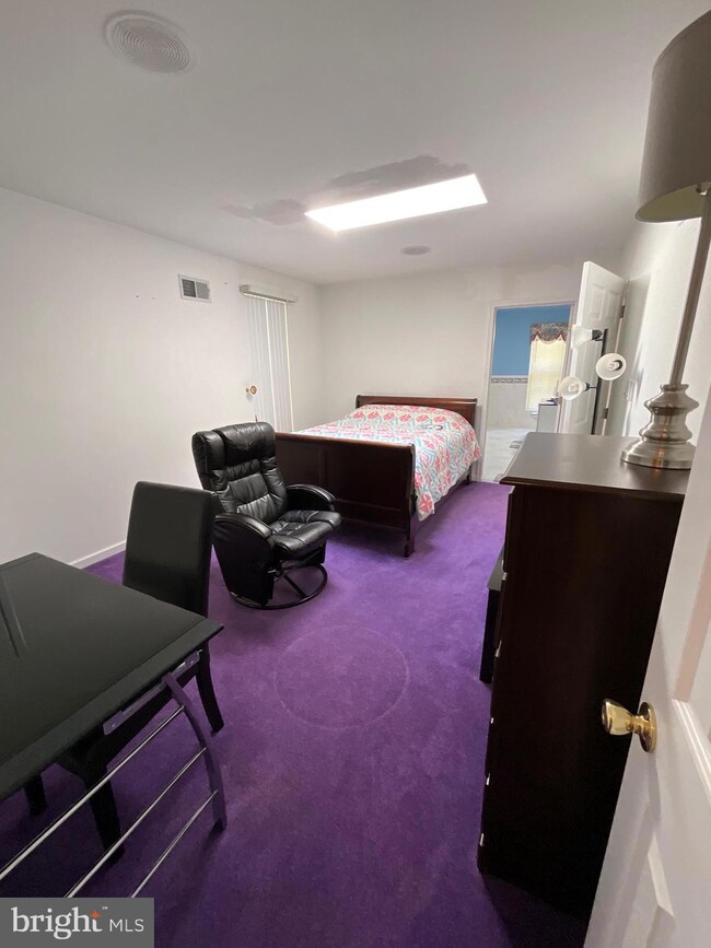 1406 Nicodemus Rd unit ROOM 2, Reisterstown, MD 21136 - photo 3