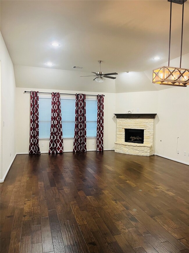 27934 Coulter Dr, Spring, TX 77386 - photo 4