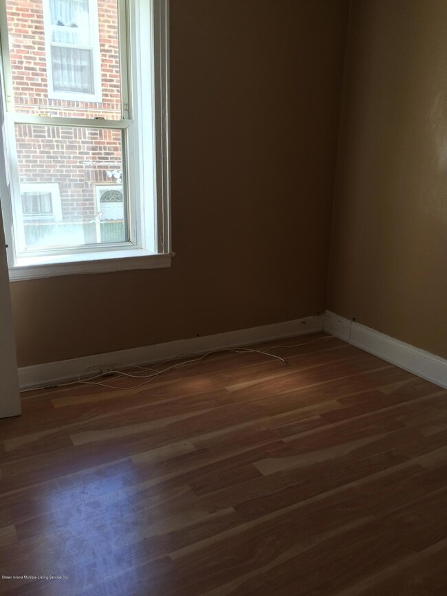305 Norway Ave, Staten Island, NY 10305 - photo 5