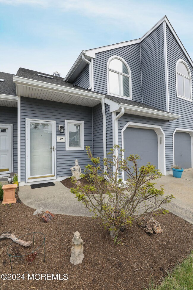 49 Shore Dr unit CO15, Long Branch, NJ 07740 - photo 2