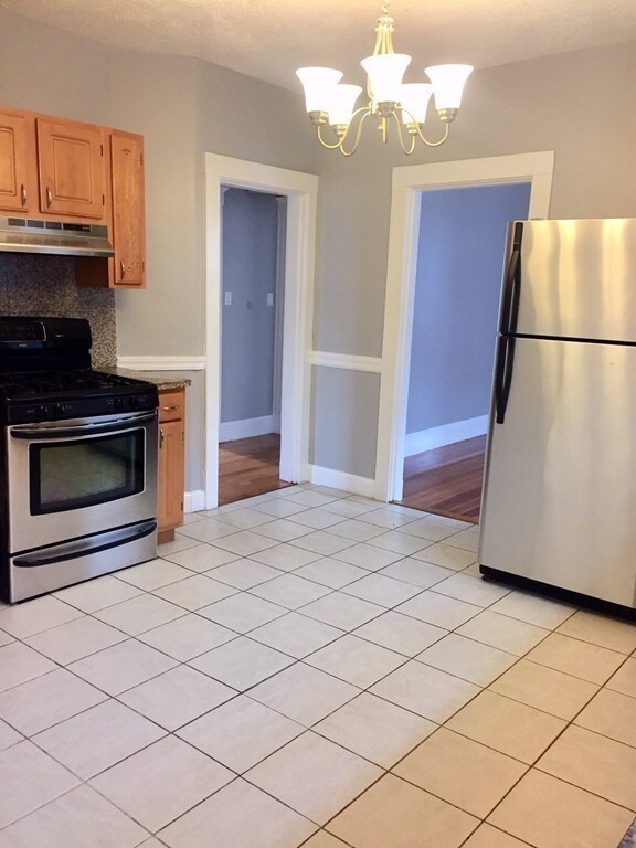 19 Archdale Rd unit 2, Roslindale, MA 02131 - photo 5