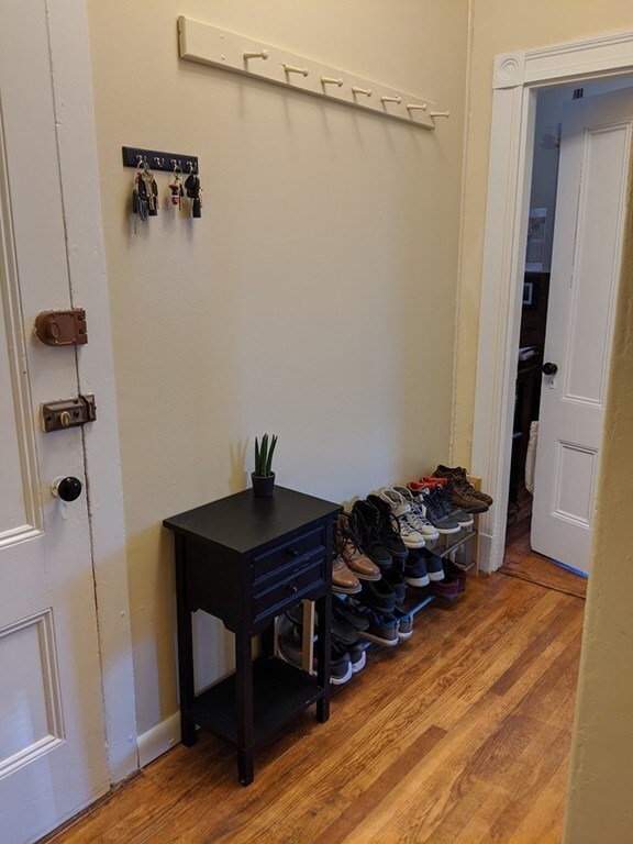 33 Goldsmith St unit 3, Jamaica Plain, MA 02130 - photo 5