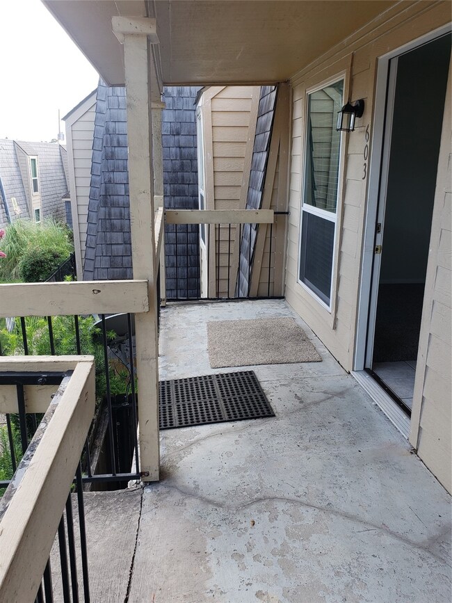 16120 Stuebner Airline Rd unit 603, Spring, TX 77379 - photo 4