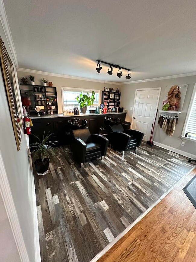 UNADJUSTEDNONRAW_thumb_18d55