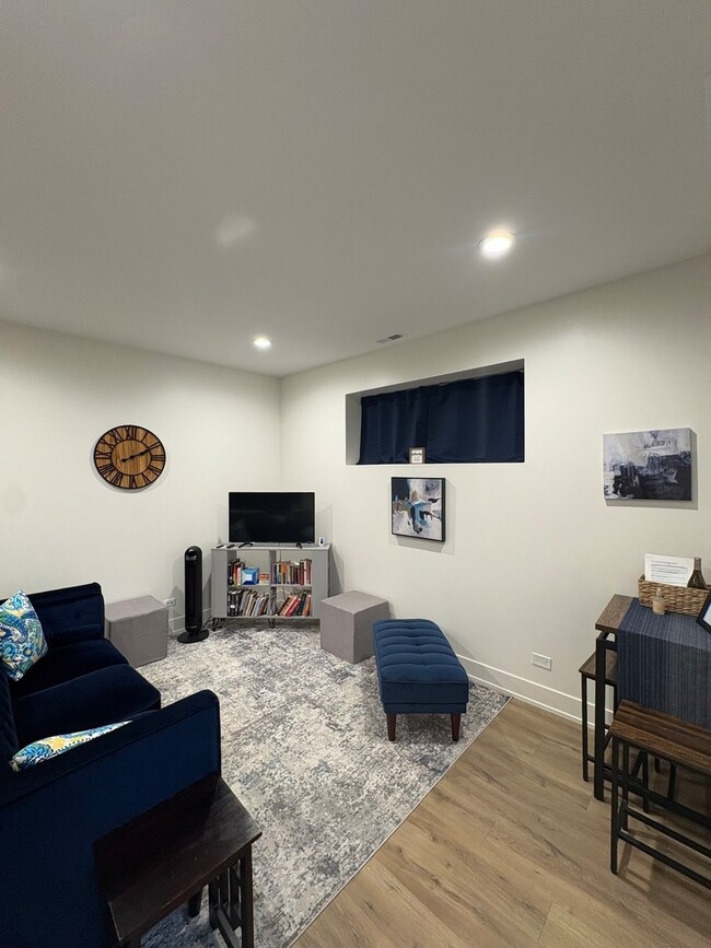 6317 S Rhodes Ave unit G, Chicago, IL 60637 - photo 2