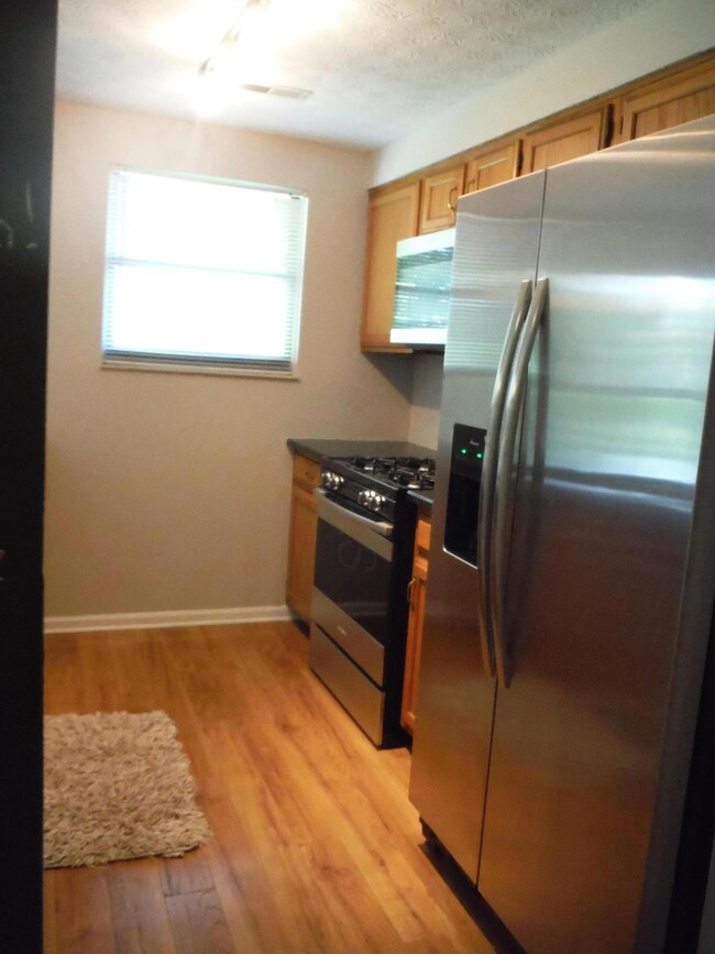 517GalleyKitchenR