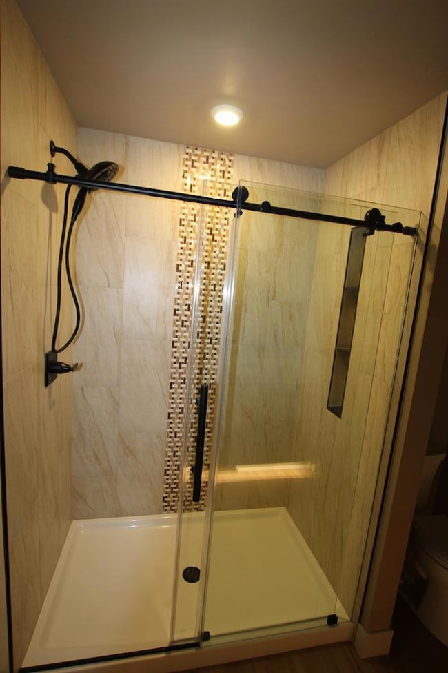 Master Bath - Custom Tiled Walk-in Shower