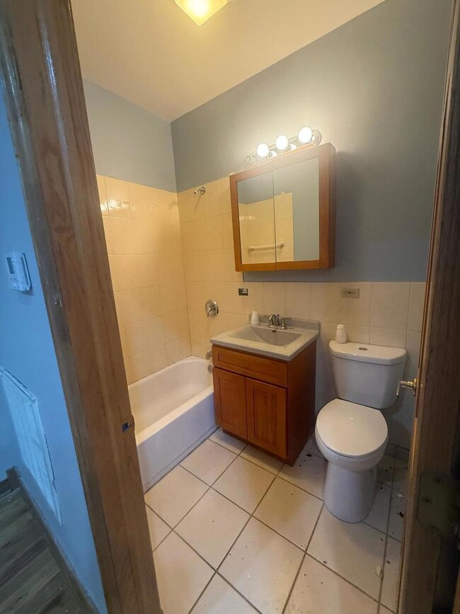 1756 W 35th St unit 2R, Chicago, IL 60609 - photo 5