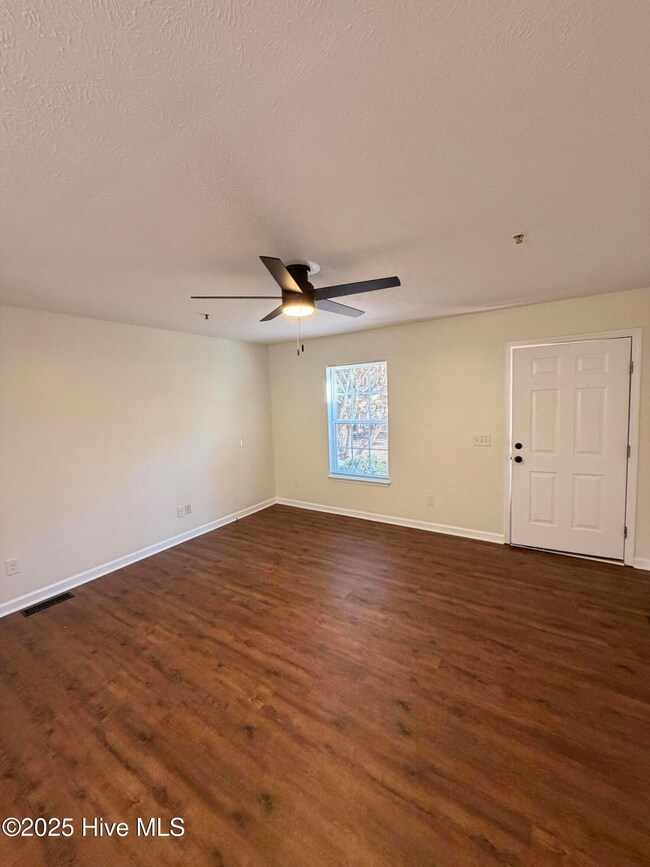 112 Madison Rd, Carthage, NC 28327 - photo 5