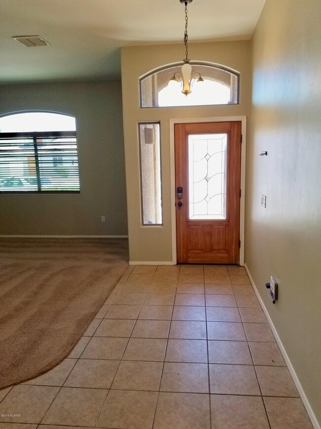 Entry / Living Room