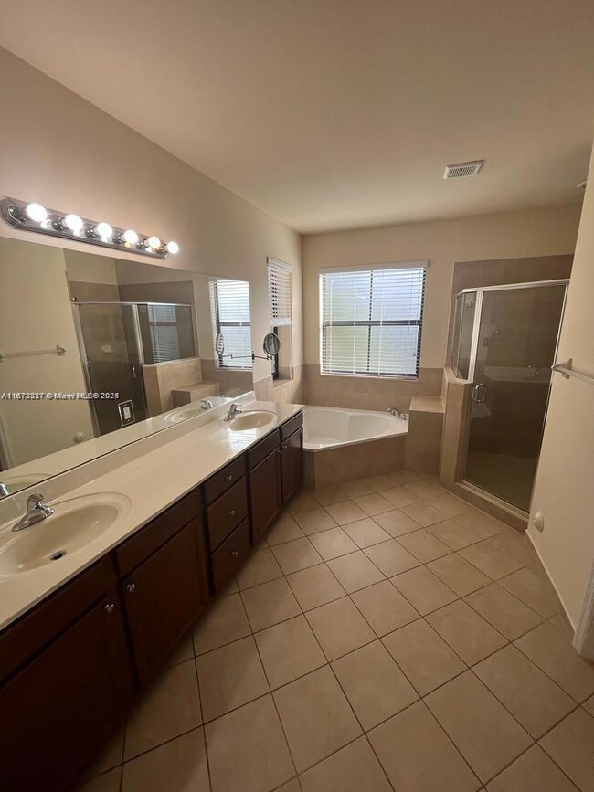 3385 W 86th Terrace unit 3385, Hialeah, FL 33018 - photo 7