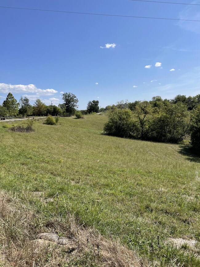 860 Central Pike unit 7, Harrodsburg, KY 40330 - photo 4