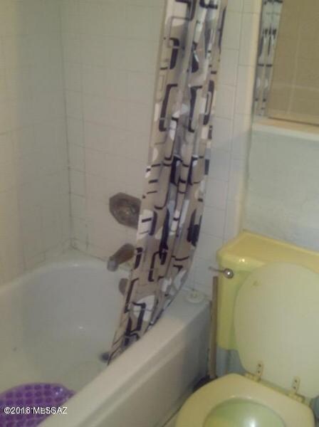 4 Unit 3 bathroom