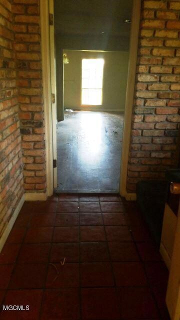 2100 Shawnee Dr, McComb, MS 39648 - photo 3