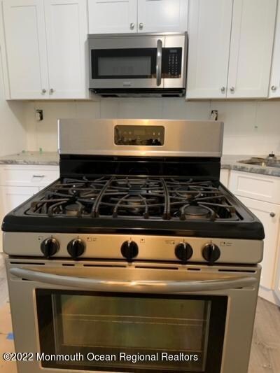Stove and Microwave