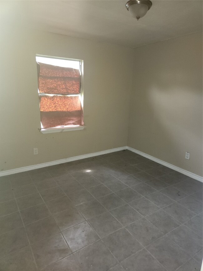 8823 Noble St, Needville, TX 77461 - photo 6