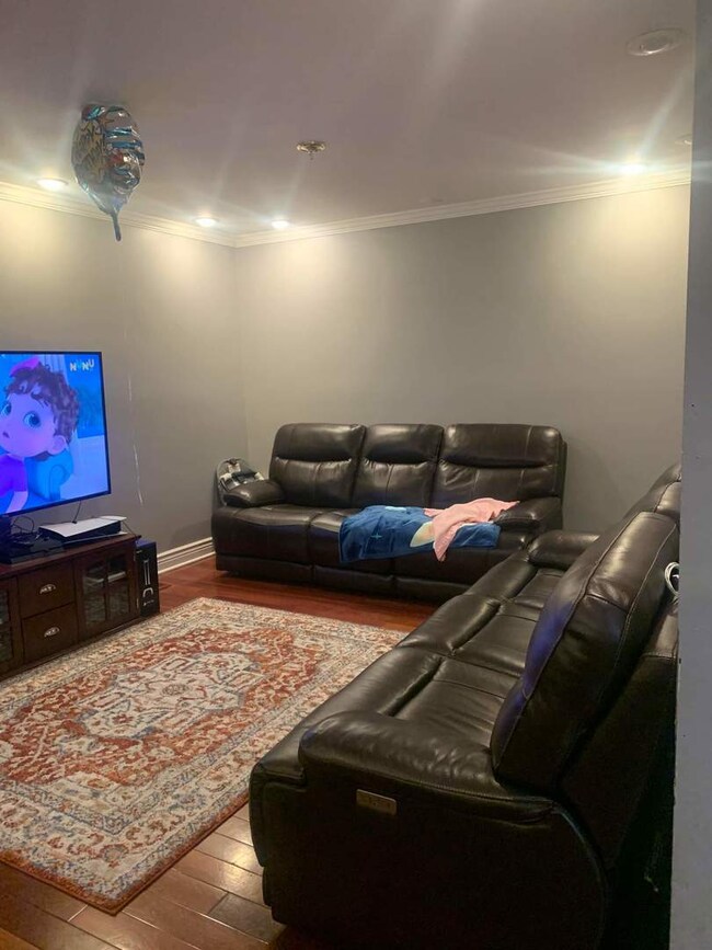 6126 N Francisco Ave unit 1, Chicago, IL 60659 - photo 3