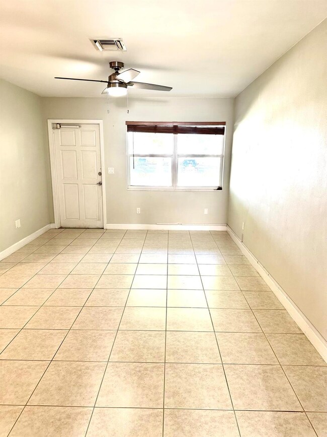 3801 NE 22nd Terrace unit 11, Lighthouse Point, FL 33064 - photo 7