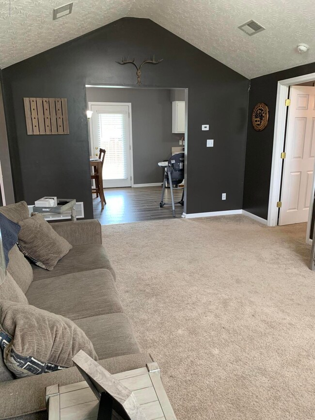 419 Forest Ridge Dr, Mount Washington, KY 40047 - photo 5