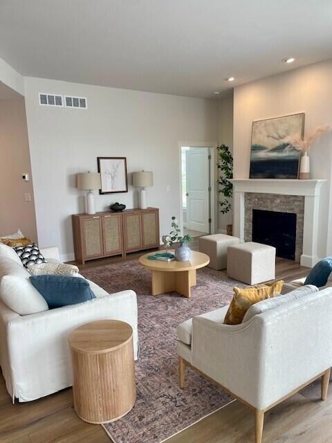 Great Room & Gas Fireplace