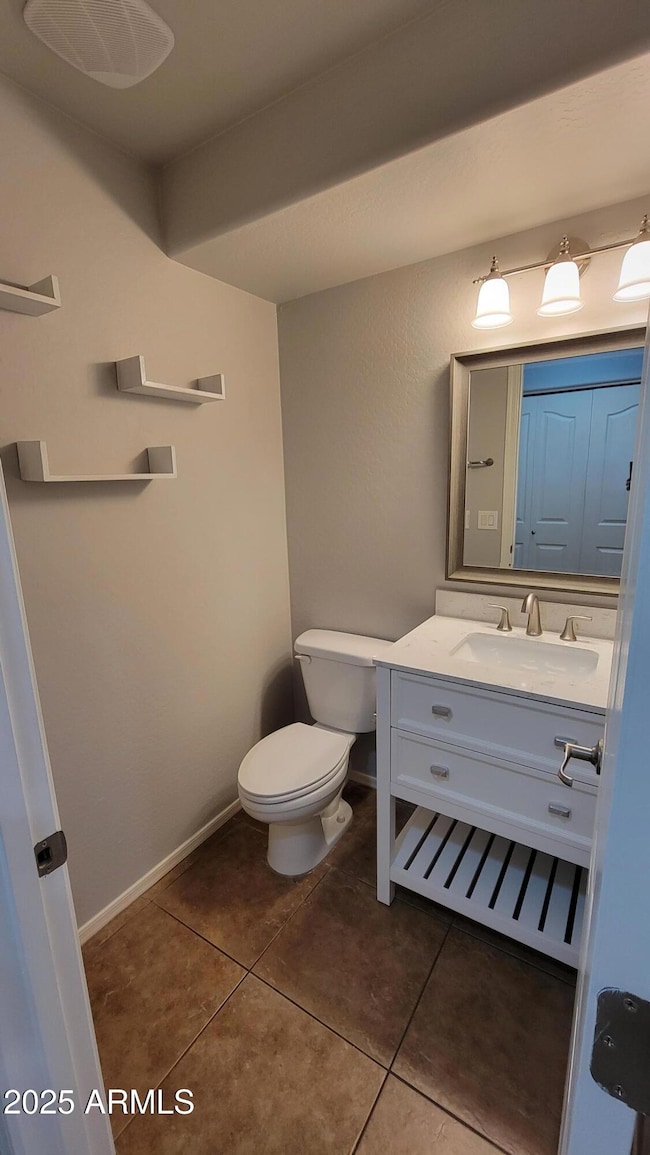 Martingale Half Bath