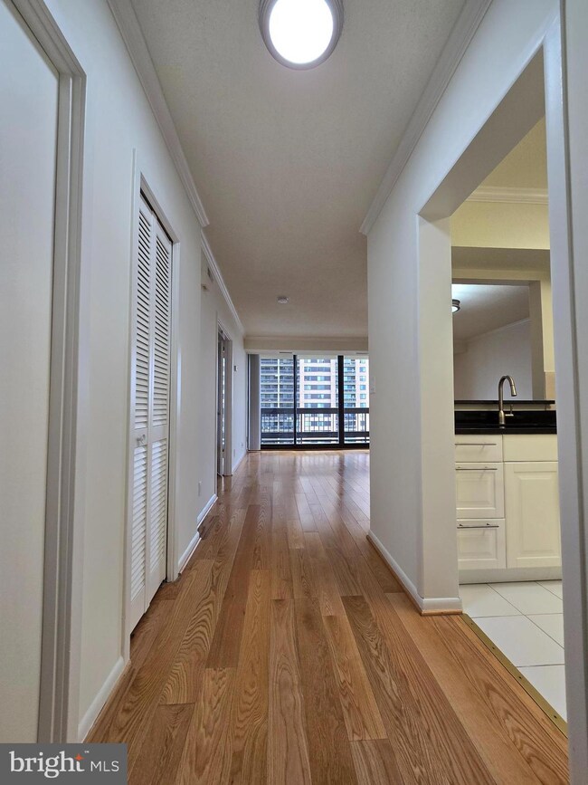 Skyline Square North and South unit 817N, Baileys Crossroads, VA 22041 - photo 6