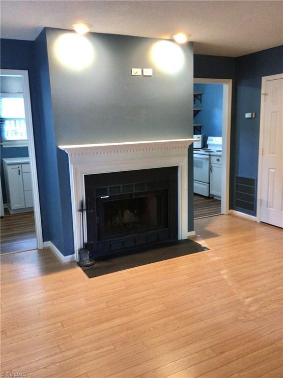 2201 Stonecutter Dr unit 16, Winston Salem, NC 27103 - photo 7