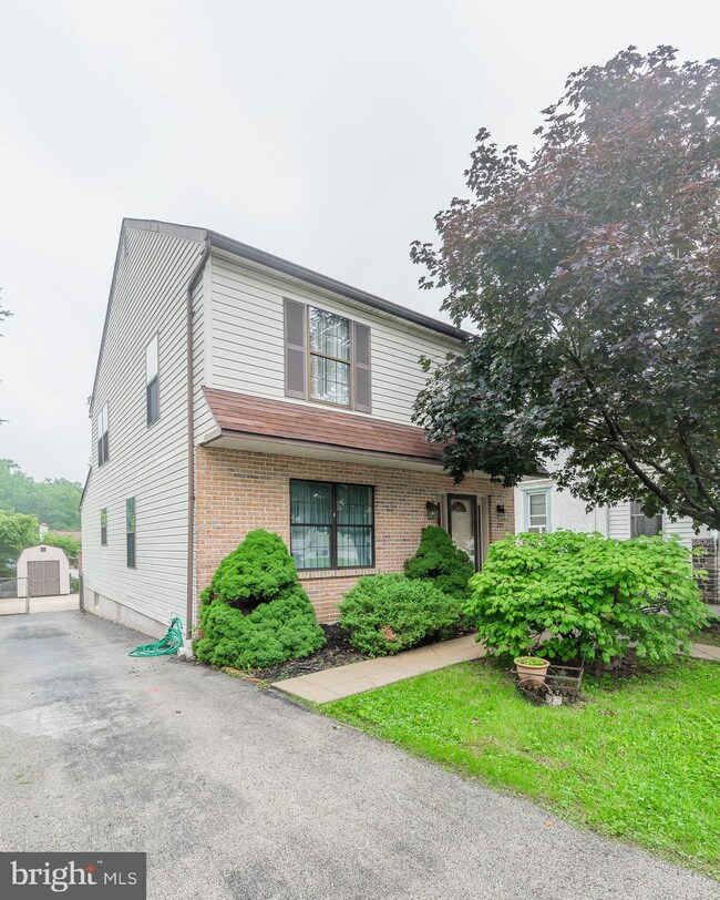 205 Willow Rd, Wallingford, PA 19086 - photo 4