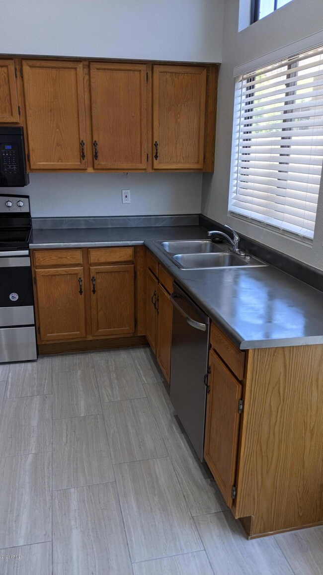2639 - Kitchen 2