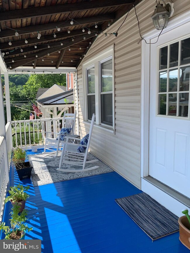 9 Cedar Ave unit 2, Conshohocken, PA 19428 - photo 7