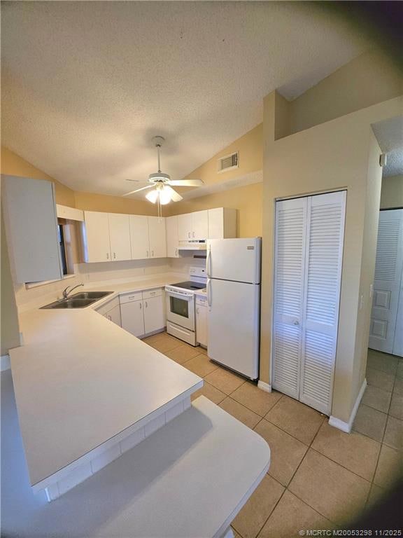 2835 Stoneway Ln unit D, Fort Pierce, FL 34982 - photo 4