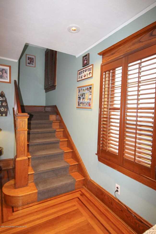 232 Locust Ave, Staten Island, NY 10306 - photo 6