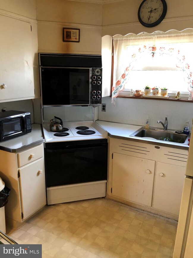 301 Cooper St, Haddon Township, NJ 08108 - photo 3