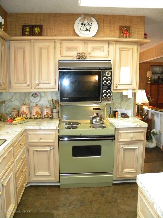 4 Kitchen