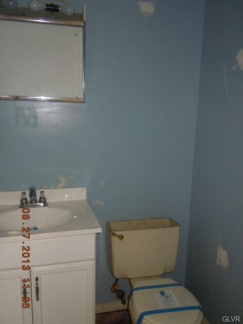 416 Old Forge Dr, Bath, PA 18014 - photo 5