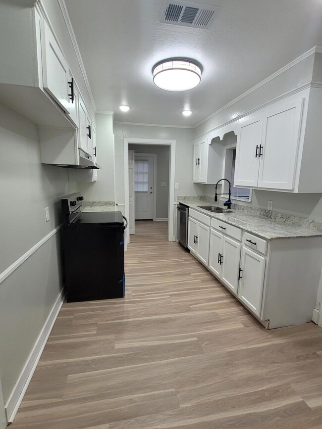 Kitchen (1)