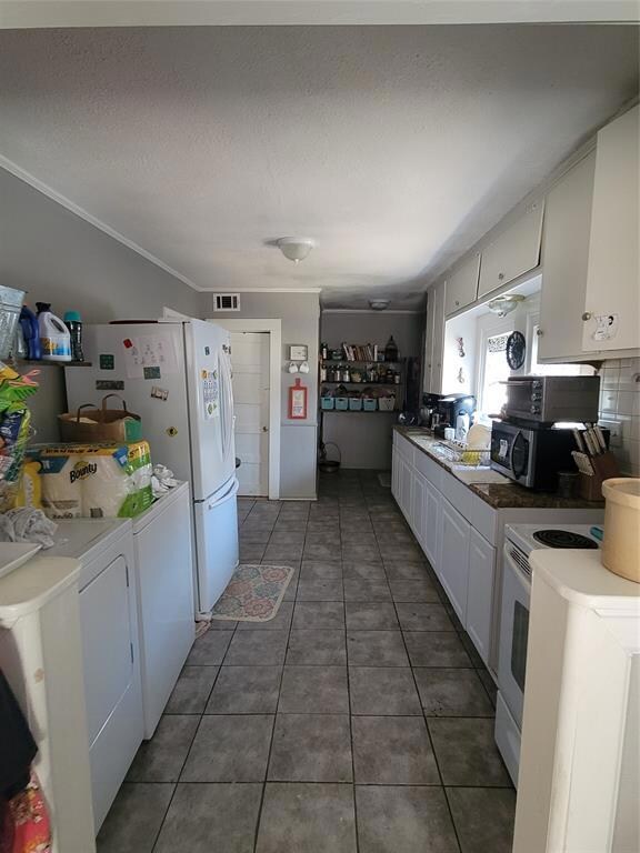 1320 N Gaines St, Ennis, TX 75119 - photo 3