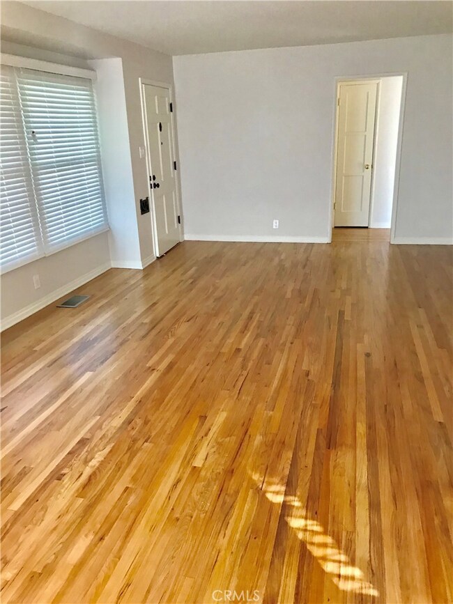 704 N Vallejo Way, Upland, CA 91786 - photo 5