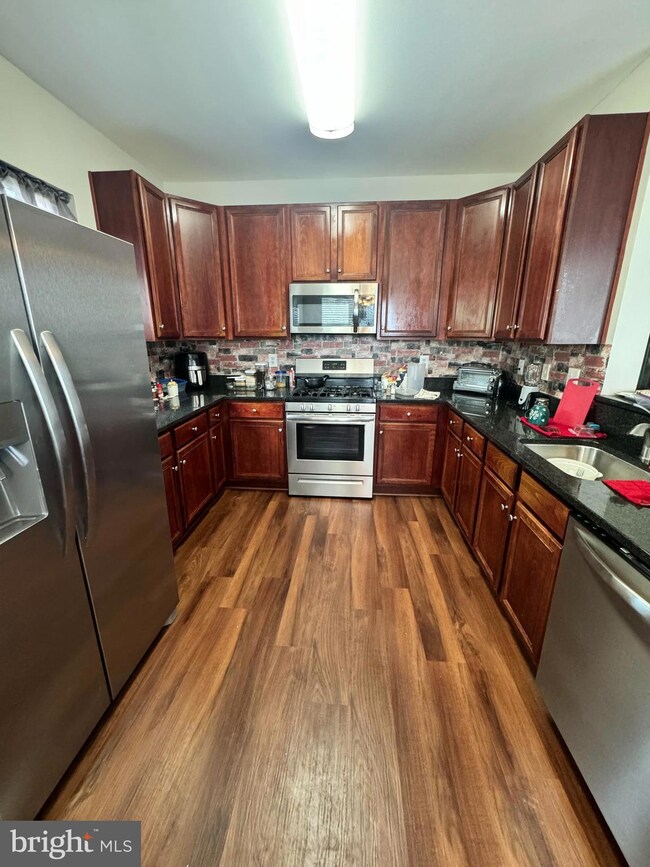 1341 Karen Blvd unit 202, Capitol Heights, MD 20743 - photo 5