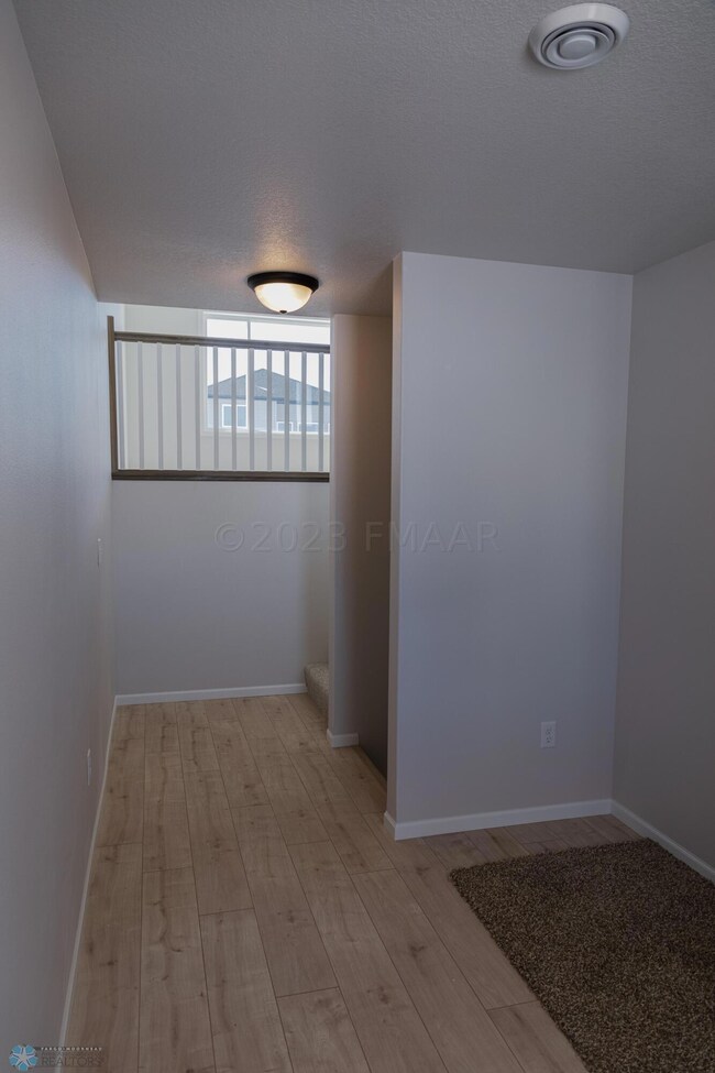 7331 26th St S, Fargo, ND 58104 - photo 4