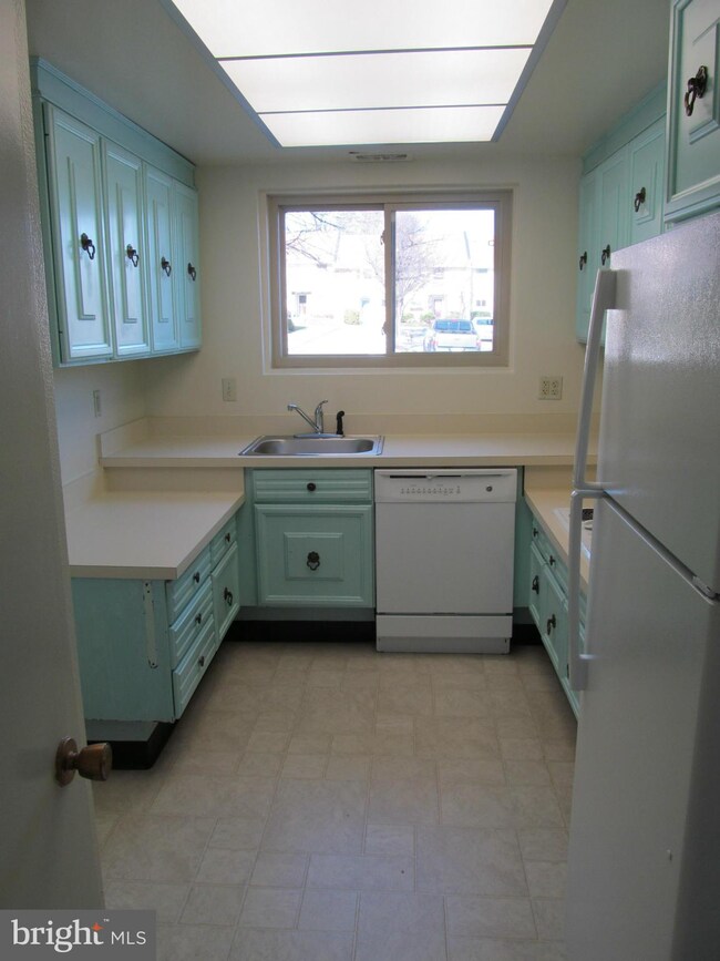 3420 Chiswick Ct, Silver Spring, MD 20906 - photo 3