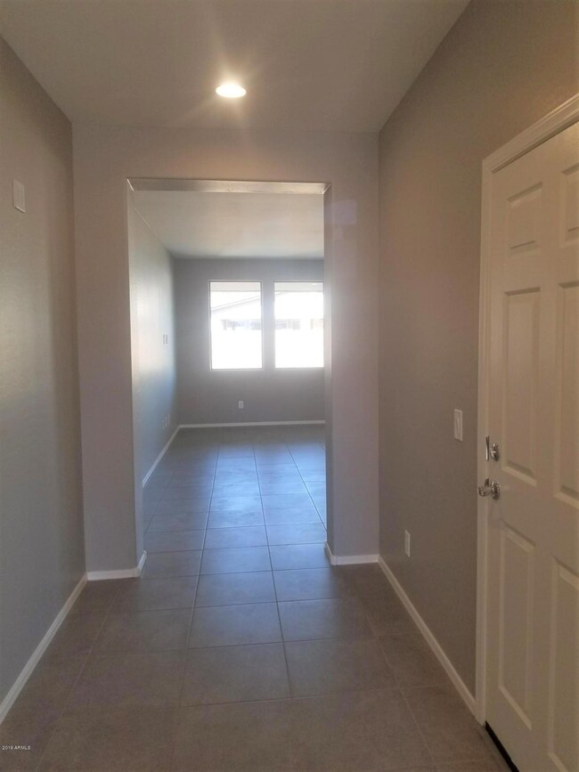 #976- Spacious Entry