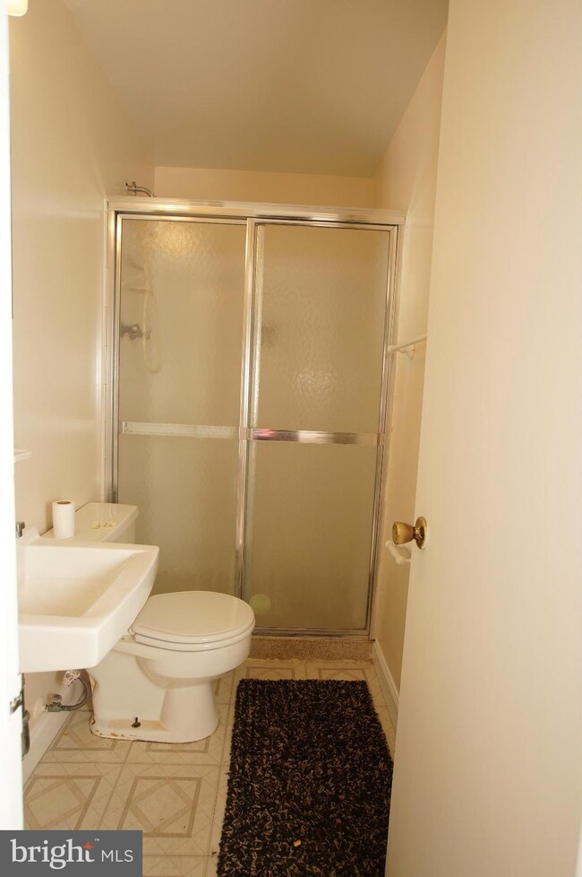 6918 Nashville Rd, Lanham, MD 20706 - photo 7