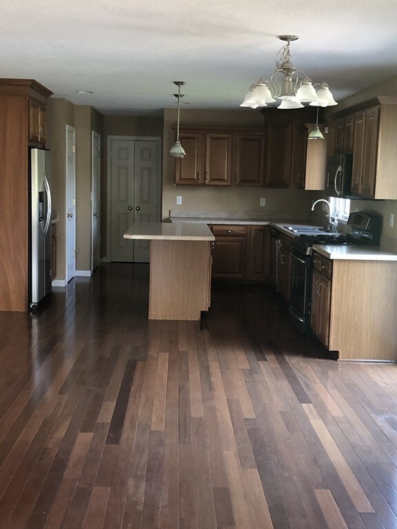 14 Plumtree Way, Feeding Hills, MA 01030 - photo 6