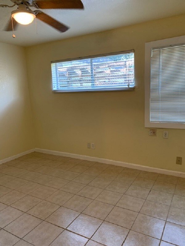 3502 Campbell St unit 2, Houston, TX 77026 - photo 5